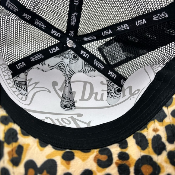 Von Dutch Velvet Leopard Trucker Hat - Picture 3 of 6